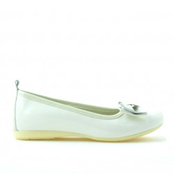 Children shoes 141 patent beige