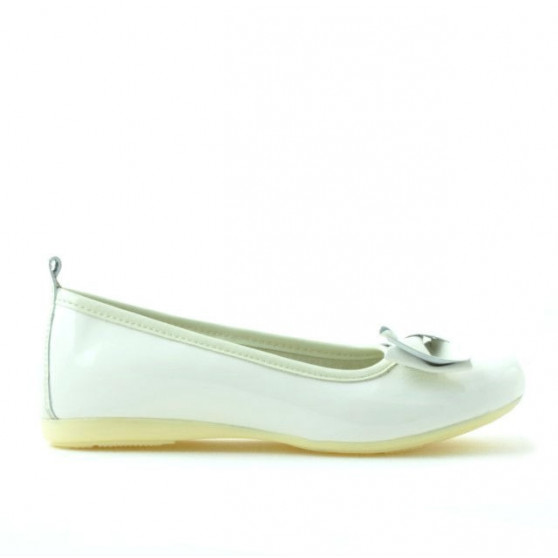 Children shoes 141 patent beige