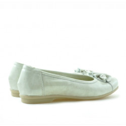 Children shoes 129 patent beige