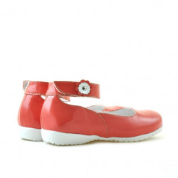 Small children shoes 17c patent red coral