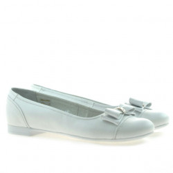 Women dancers 633 white