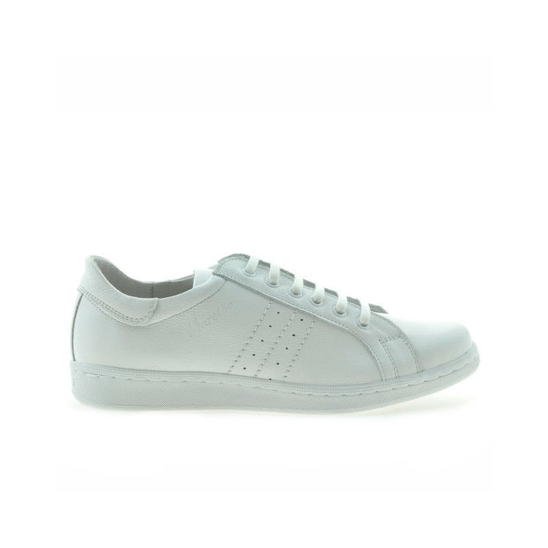 Teenagers stylish, elegant shoes 369 white
