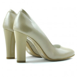 Women stylish, elegant shoes 1214 patent beige02