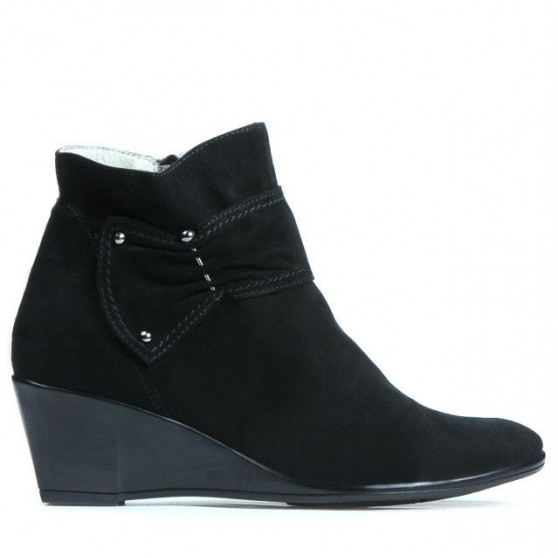 Women boots 242 black velour