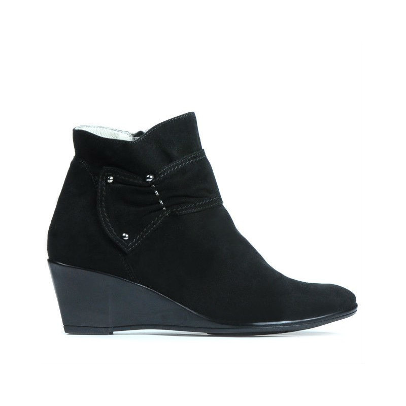 Women boots 242 black velour