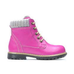 Small children boots 29c pink