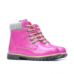 Small children boots 29c pink