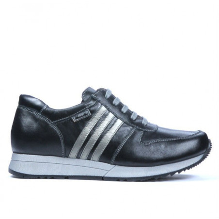Women sport shoes 665 black