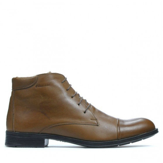 Men boots 473 a cafe