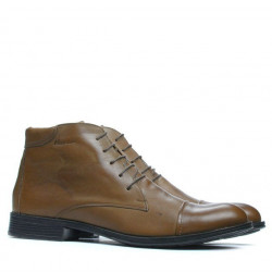 Men boots 473 a cafe