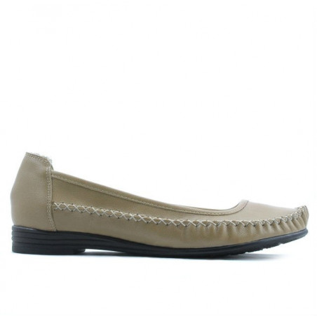 Women dancers 190 sand