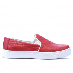Women sport shoes 658 red p