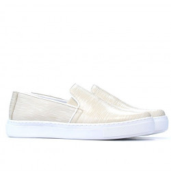 Women sport shoes 658 beige p