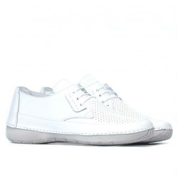 Women loafers, moccasins 672m white