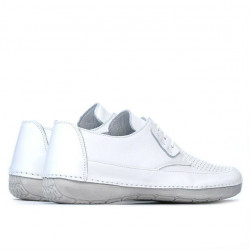Women loafers, moccasins 672m white