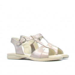 Small children sandals 40c patent beige pearl