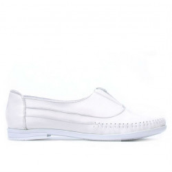 Women loafers, moccasins 675 white