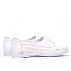 Women loafers, moccasins 675 white
