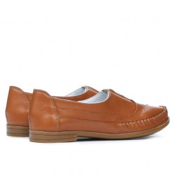Women loafers, moccasins 675 brown