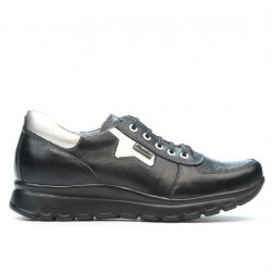 Women sport shoes 680 black combined