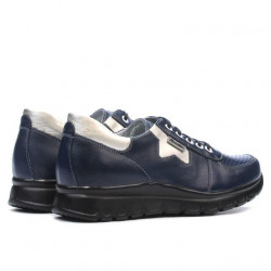 Women sport shoes 680 indigo combined