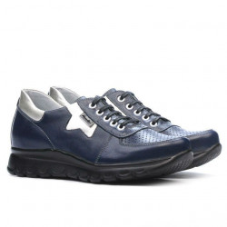 Women sport shoes 680 indigo combined
