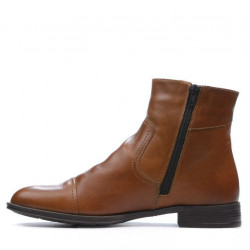 Men boots 476 a cafe