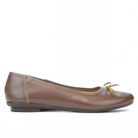 Women dancers 184 cappuccino