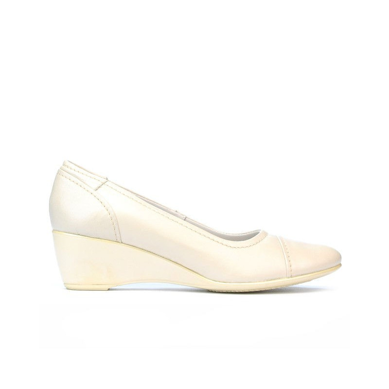 Women casual shoes 193 beige