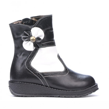 Small children boots 20c black+white