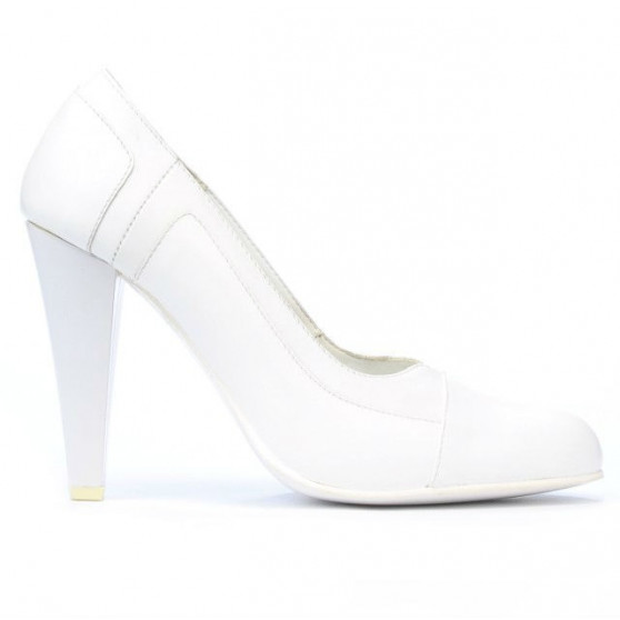 Women stylish, elegant shoes 1090 white