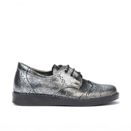 Small children shoes 60c silver pearl