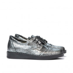 Small children shoes 60c silver pearl