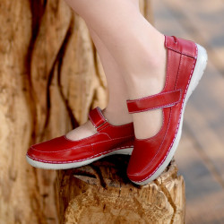 Women loafers, moccasins 685 red lifestyle