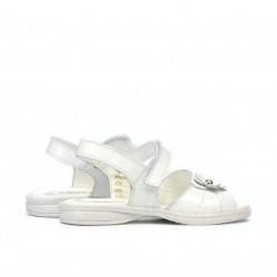 Small children sandals 55c patent white
