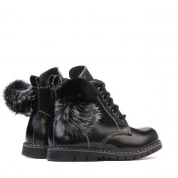 Small children boots 38c patent black