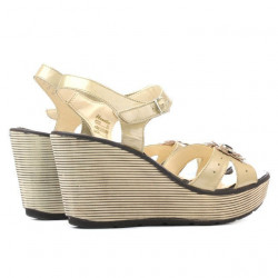 Women sandals 5006 patent beige
