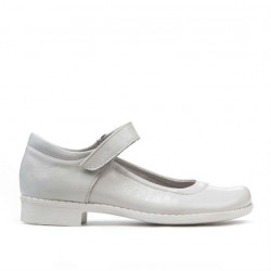 Children shoes 121 patent white