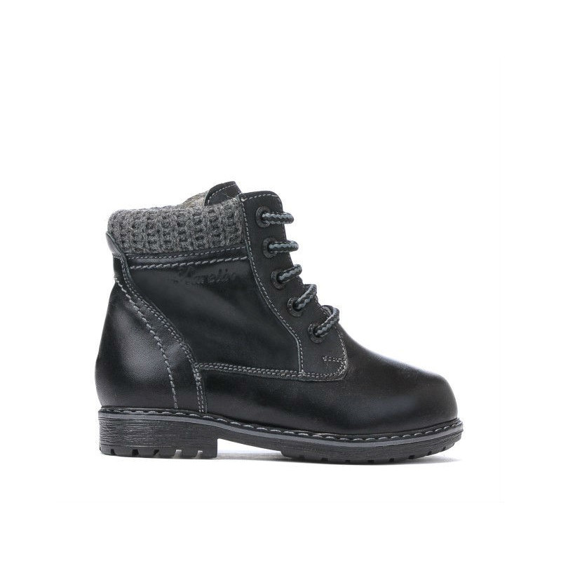 Small children boots 29c black