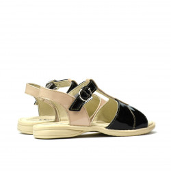 Small children sandals 40c patent black+ivory