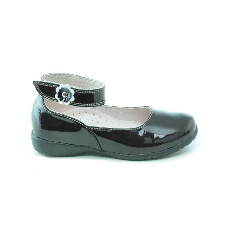 Small children shoes 17c patent cafe