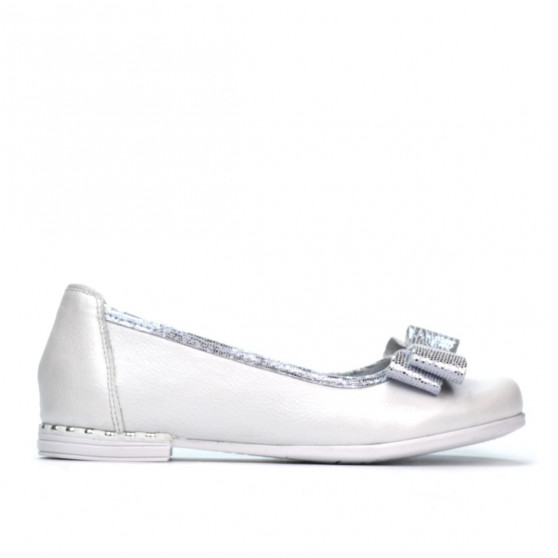 Children shoes 174 white pearl combined