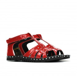 Small children sandals 66c patent red