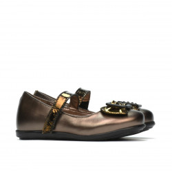 Small children shoes 67c brown pearl combined