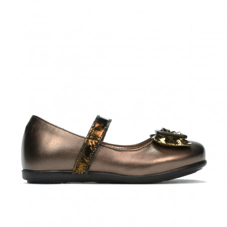 Small children shoes 67c brown pearl combined