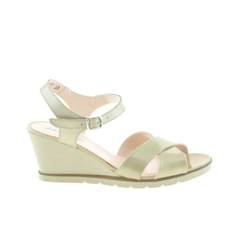 Women sandals 5007 patent beige