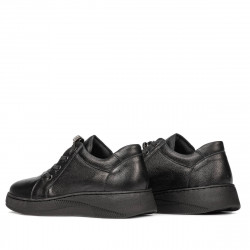 Teenagers stylish, elegant shoes 378 black