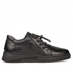 Teenagers stylish, elegant shoes 378 black