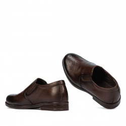 Children shoes 2010 a cafe