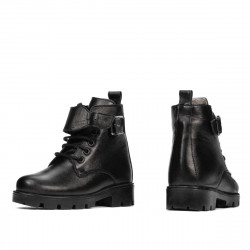 Small children boots 106c black